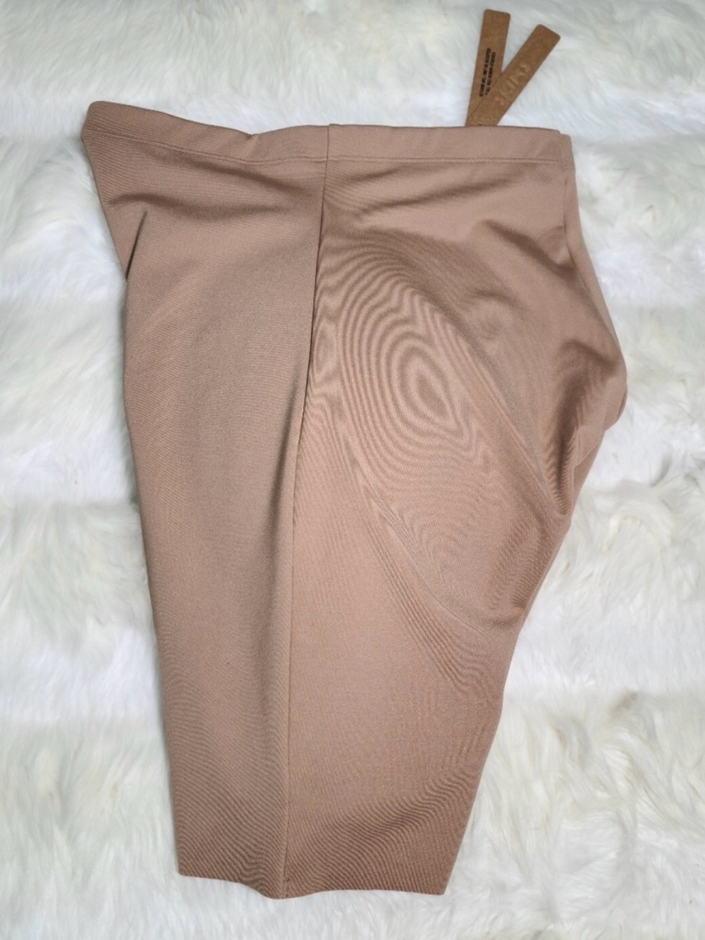 SKIMS Body Hip Shaping Mid Thigh Short Brown Sienna Women Medium NEW - Picture 2 of 5